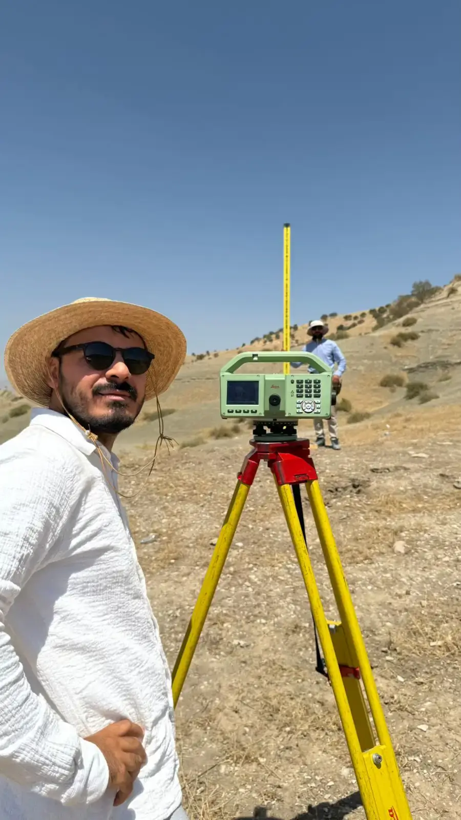 Benchmark leveling observation with Leica LS15